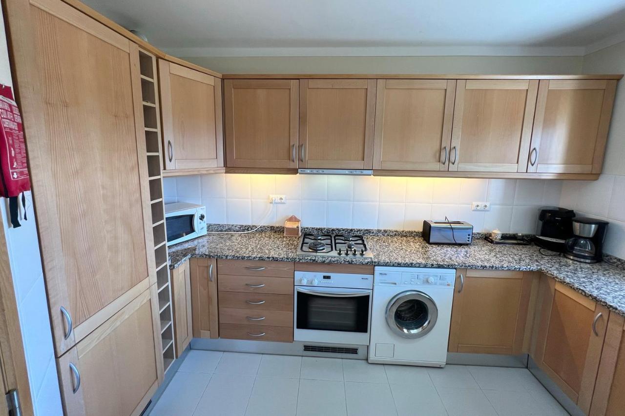 Apartment By The Beach With Parking And Wifi By Amcf Портиман Екстериор снимка